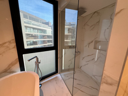 Venta Apartamento 4 Dormitorios En Suite En Manantiales Punta Del Este