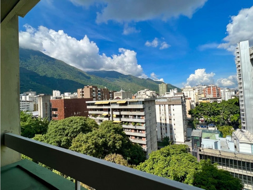 En Venta Apartamento 101m2 1h Más Estudio 2b 1p Altamira