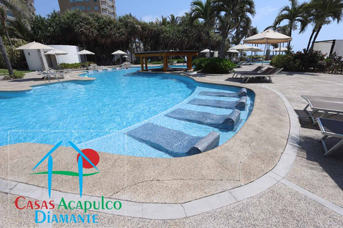 Cad Mayan Lakes 1-501. En Condominio Con Club De Playa. Terraza Con Vista A La Alberca Y Jardines