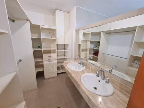 Imagen 5 de 16 de Negociable! Moderno Apartamento En Las Chimeneas, Residencia Holiday Palace Ii. 04149402096