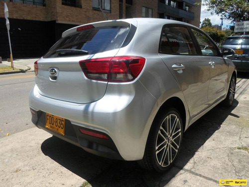 Kia Rio 1.4 Vibrant Mt Full Equipo