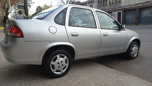 Imagen 7 de 15 de Chevrolet Classic 2014 1.4 Ls Abs Airbag