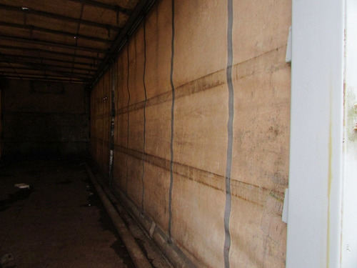 Imagem 6 de 7 de Bau Sider Sob Chassis