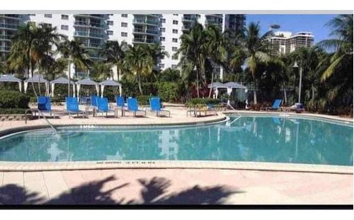 Alquiler Miami Sunny Isles Ocean Reserve Frente Al Mar ,el Precio Incluye Cochera Cerrada Y Equipamiento Para Playa