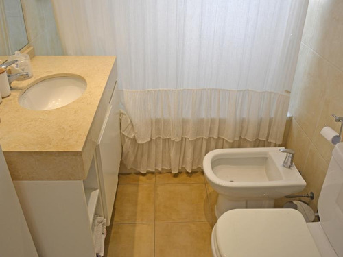 Torre Metropolitan: Impecable 3 Ambientes 69m2 C/ Cochera