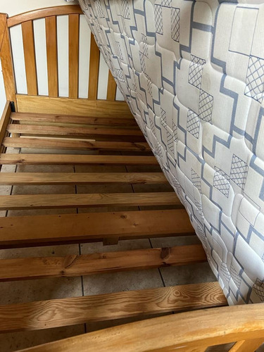 Imagen 4 de 4 de Ganga Camastron Madera, Base Para Cama De Madera.