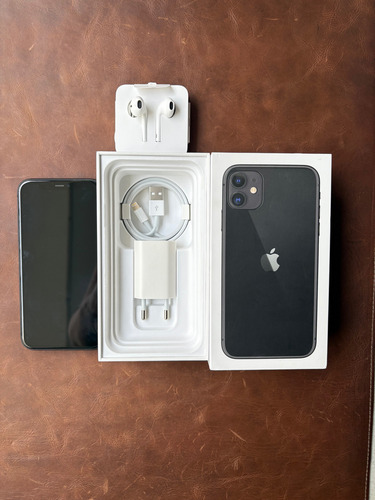 Apple Iphone 11 (128 Gb) - Preto Preto (Usado)