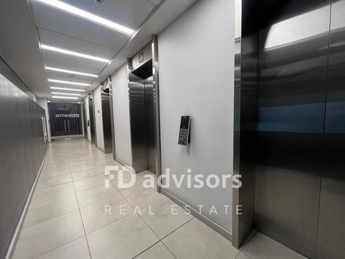 Luminosa Oficina Habilitada 377m2 - Las Condes