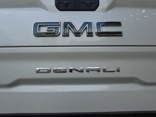 GMC Sierra 6.2 V8 Denali Ultimate