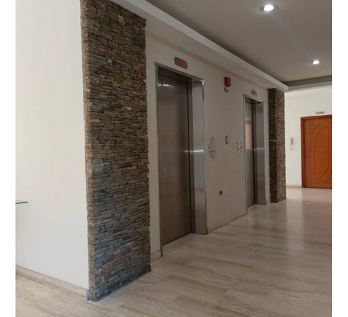 Apartamento En Venta La Trigaleña Res Amalfi Suite Valencia Up-7321625