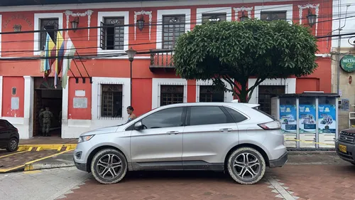 Ford Edge 3.0 titanium