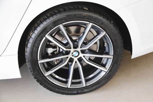 Imagem 9 de 12 de Bmw 330 I Sport
