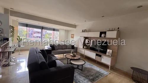 Apartamento En Venta En Campo Alegre 25-13935 Yf