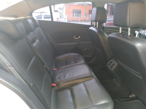Renault Fluence 2013 2.0 Dynamique Hi-flex 4p