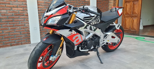 Imagen 11 de 15 de Aprilia Tuono