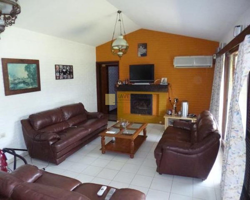 Imagen 2 de 25 de Venta De Casa De 4 Dormitorios En La Mansa