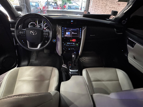 Toyota SW4 2.8 Srx 177cv 4x4 7as At