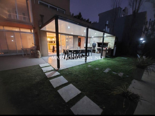 Casa En Alquiler Anual En Barrio Malibu Canning