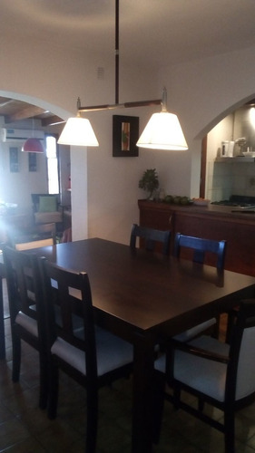 Imagen 4 de 12 de Oportunidad!! Vendo Hermosa Casa En Urca 3 Dor, Con Pileta