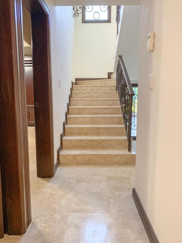 Imagen 14 de 16 de Hermosa Casda En Venta - Colonia Colorines - San Pedro Garza