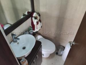 Imagen 13 de 14 de #22-17379 Buen Edificio Con Piscina En Los Naranjos