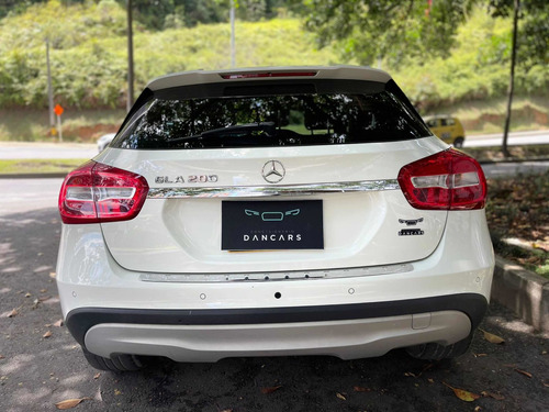 Imagen 4 de 16 de Mercedes-benz Clase Gla 2017 1.6 Urban