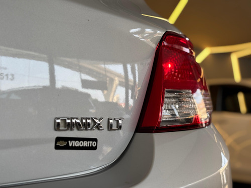Chevrolet Onix 1.0 Lt 5p