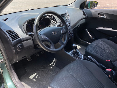 Imagem 5 de 6 de Hyundai Hb20x 1.6 16v Style Flex 4p Manual