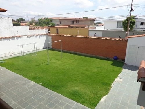 Imagen 23 de 26 de Espectacular Casa En Venta En Santa Elena, Totalmente Remodelada, Piso De Porcelanato, Diferentes Ambientes Y Espacios, Areas Recreativas Y Verdes, Inf. 0424-5337900, Cod. 22-17104, Nds 25