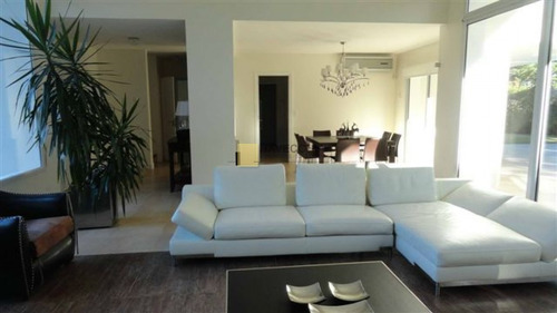 Imagen 6 de 30 de Venta De Casa De 4 Dormitorios En Boulevard Park