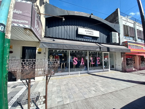 Local En Principal Arteria Comercial De Rafael Calzada!