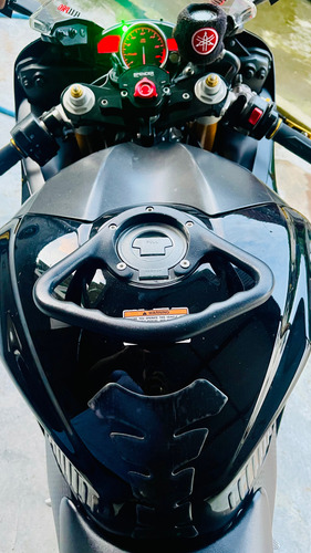 Yamaha R6