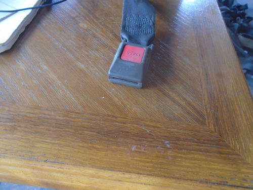 Imagen 2 de 3 de Vendo 2 Broches Cinturon De Seguridad Nissan Sentra 2 B13