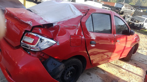 Imagem 3 de 9 de Sucata Renault Logan 1.0 2017 Flex