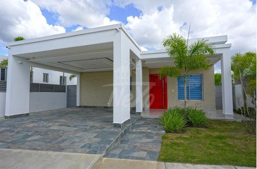 Moderna Y Lujosa Casa Nueva Con Piscina En Proyecto Cerrado (jpc-224)