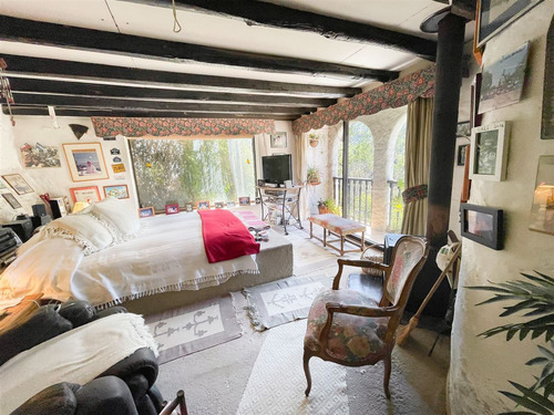 Casa En Venta De 4 Dorm. En Lo Barnechea