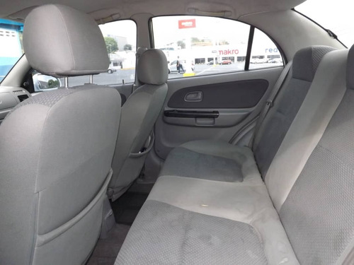 Imagen 7 de 9 de Kia Rio Stylus Sincrónico