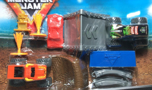 Imagen 2 de 3 de Monster Jam Toro Loco & Grave Digger Pista+ Rampas 58725 Srj