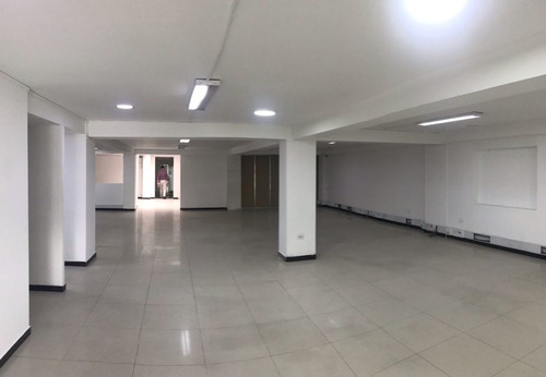 Imagen 1 de 20 de Edificio - Oficinas Comercial, Salud En Arriendo Normandia,  Bogotá 