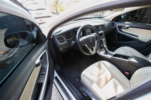 Imagem 14 de 14 de Volvo V60 2.0 T4 Drive-e Momentum