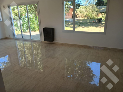 En Venta, Casa En B° Privado, Paraíso Del Limay, Plottier