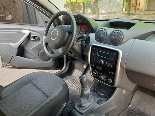 Imagen 11 de 12 de Renault Duster Confort 1.6 4x2 Abs 2014