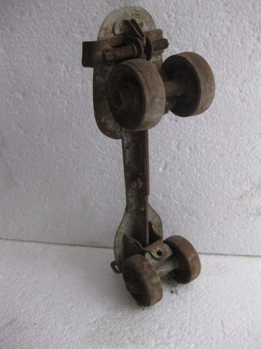 Patines Antiguos , Juguete Metalico. (Usado)