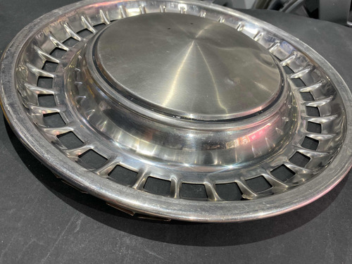 Tapon Polvera Dodge Dart Rin 14 Metal Original (Usado)