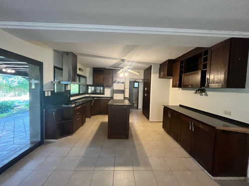 El Bosque Casa En Venta 3dorm Y Pileta