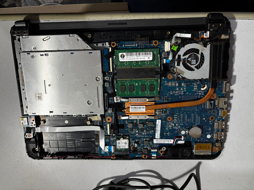 Notebook Hp 240 G4 I5 6200u 4gb Peças Preto (Usado)