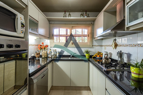 Casa 5 Ambientes C/ Dependencia. Venta Pinamar