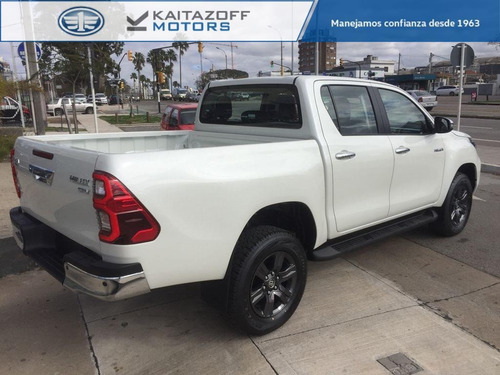 Imagen 6 de 15 de Toyota Hilux Srv 4x2 2022 0km