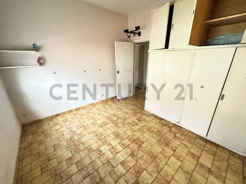 Ideal Inversión: Casa + Departamento + 3 Locales - Ciudadela