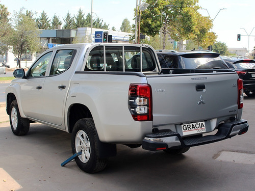 Mitsubishi L200 Work Cr Diesel 2.4 Mt 4x2 Mas Iva 2021